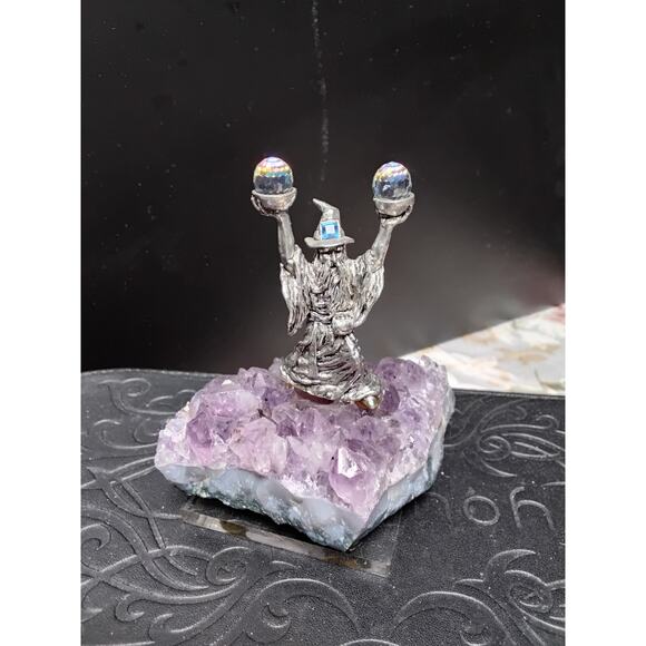 Comstock Other - VINTAGE PEWTER WIZARD ON AMETHYST CLUSTER BY COMSTOCK #4057